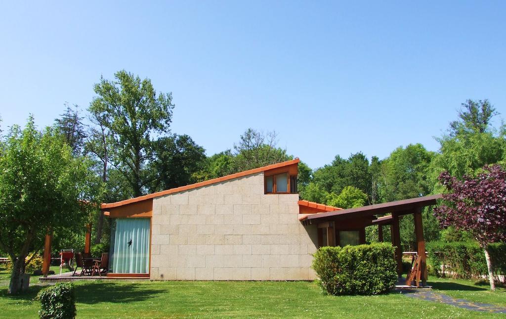 Bungalow Camping Los Manzanos Санта Круз де Олейрос Екстериор снимка